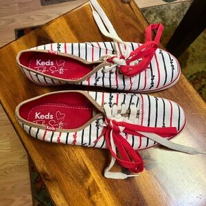 KEDS Taylor Swift Patriotic Bows Sneakers 8